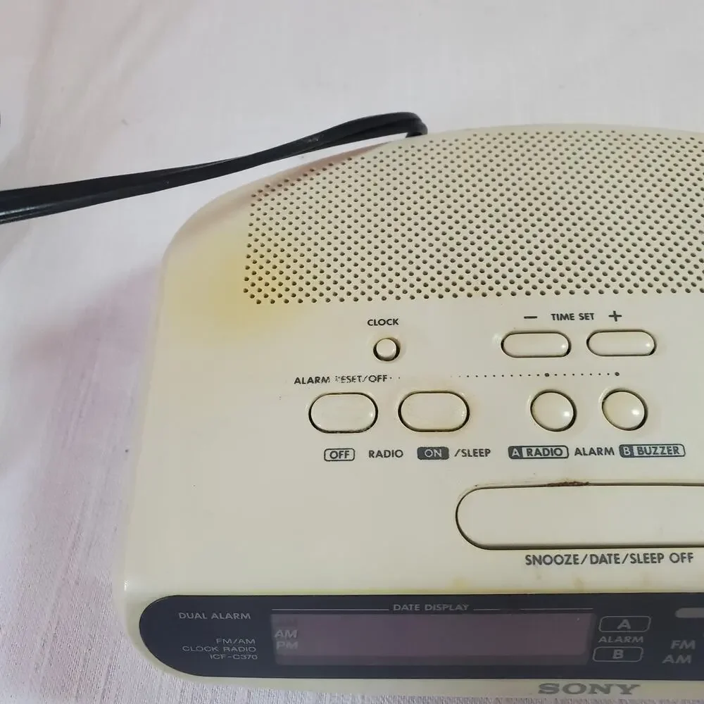 Sony Dream Machine ICF-C370 AM/FM clock radio